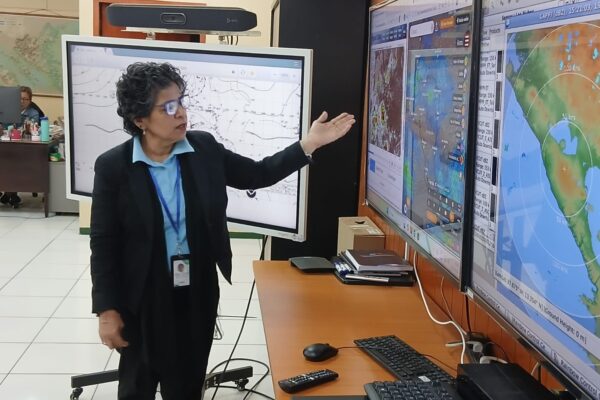 Pronostican para esta semana lluvias dispersas con tormentas, pero también un ambiente caluroso