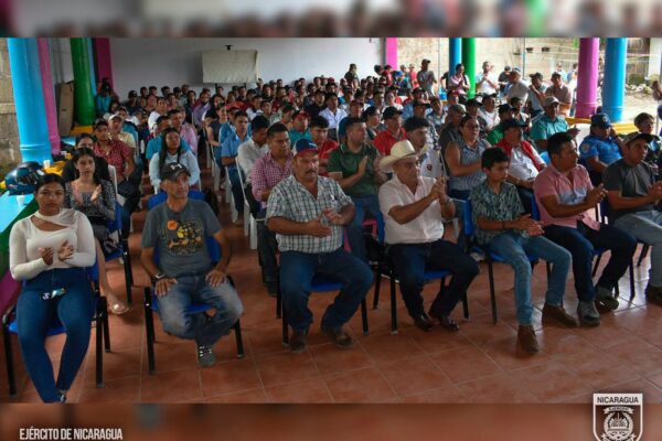 Ejército y productores de Jinotega y Matagalpa coordinan seguridad para la cosecha cafetalera