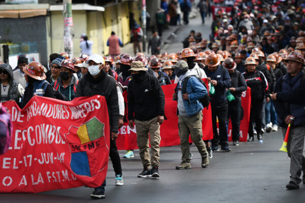 La fuerza campesina se lanza a las calles de Bolivia contra el “segundo plan Cóndor” de EE.UU