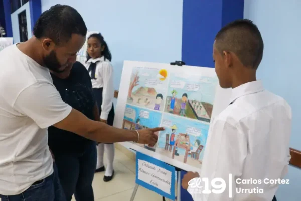 MINED premia a ganadores del concurso de historietas sobre alimentación saludable