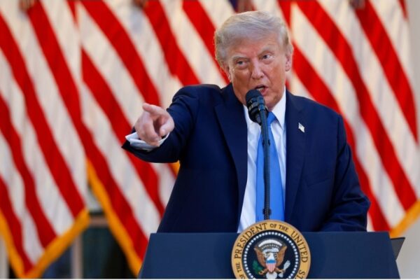 Trump: Nos encargaremos de Cuba al regreso de Irán