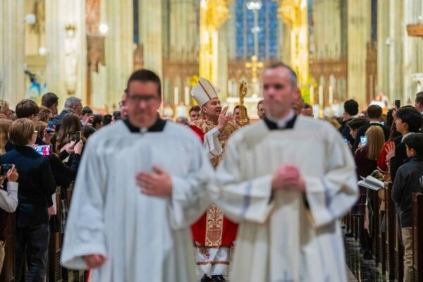 Iglesia Católica de Nueva York pagará millones de dólares a víctimas de abuso clerical